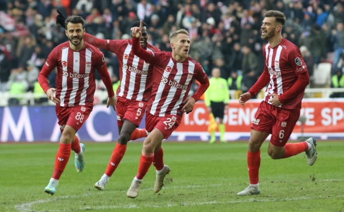 Sivasspor - Fiorentina: �lk 11'ler