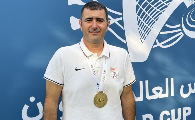 Milli at�c� O�uzhan T�z�n'den alt�n madalya