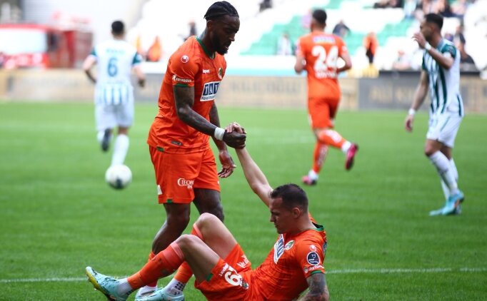 Alanyaspor en k�t� sezonunu geride b�rakt�