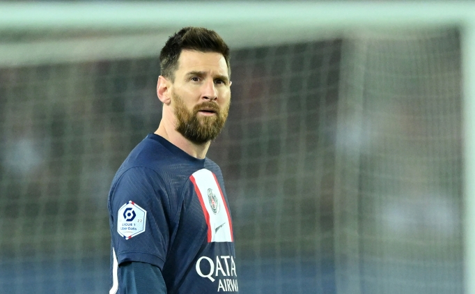 PSG a��klad�: Messi ayr�ld�!