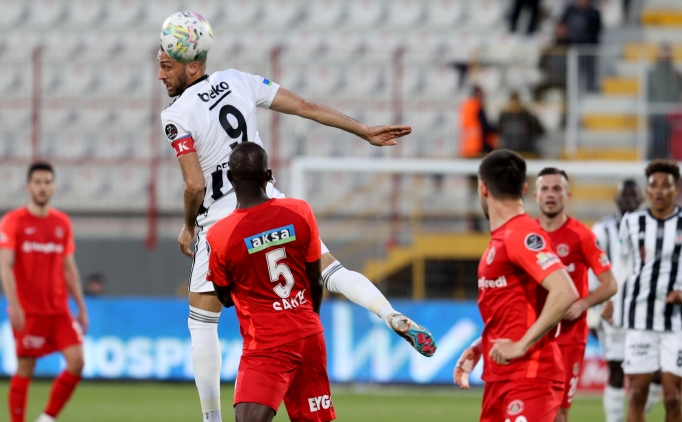 Cenk Tosun yakalad frsatlar deerlendiremedi