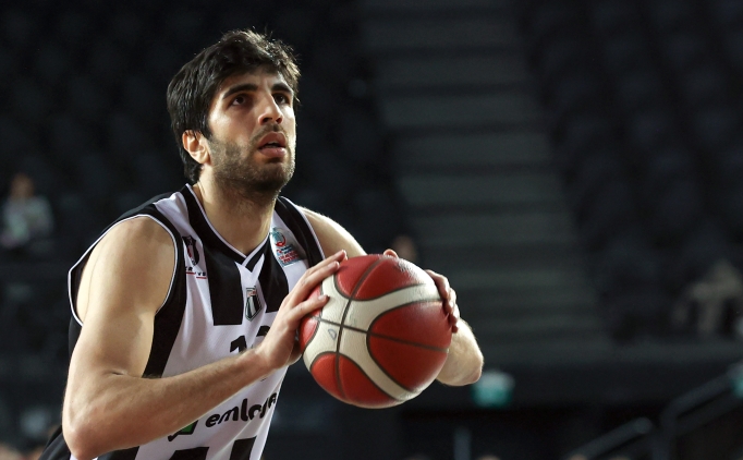 Anadolu Efes'ten bir transfer daha!