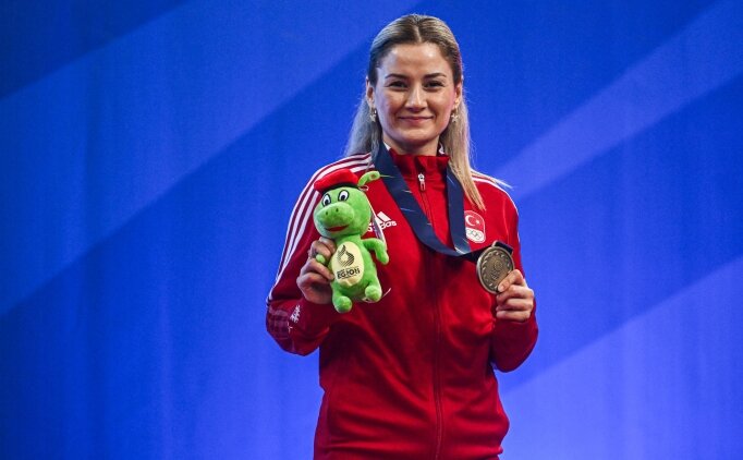 D�nya Karate �ampiyonas�'nda millilerden 2'si alt�n 4 madalya!
