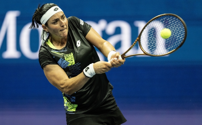 Tunuslu tenis�i Ons Jabeur'dan �in A��k'a erken veda