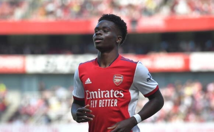 Arsenal'de Saka ile yeni szleme