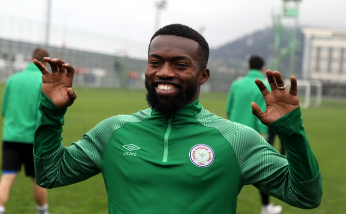 �aykur Rizespor'da Azubuike ameliyat edildi