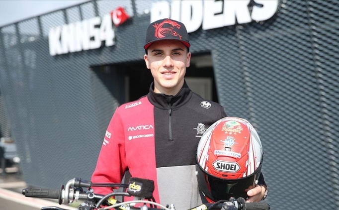 Milli motosikleti Bahattin Sofuolu'ndan anlaml hareket