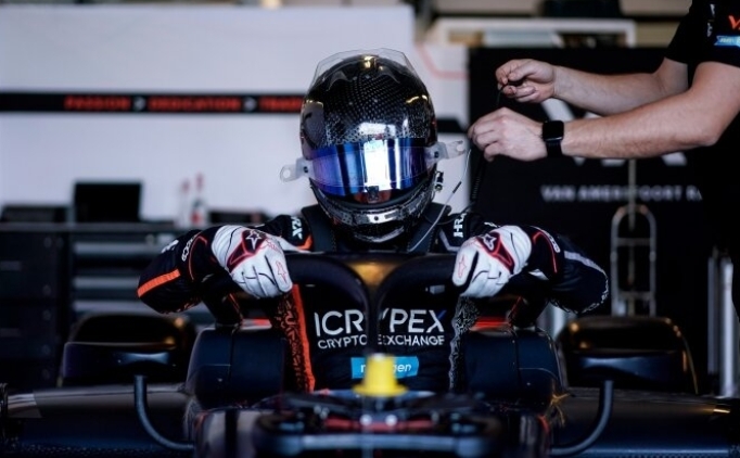 Cem B�l�kba�� kaza ge�irdi, yar��� tamamlayamad�