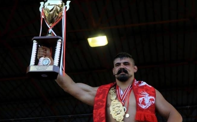 Ba�pehlivan Cengizhan �im�ek'e hak mahrumiyeti cezas� verildi