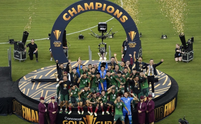 CONCACAF Alt�n Kupa'n�n sahibi Meksika