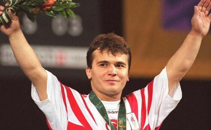 Naim S�leymano�lu'nu kaybedeli 6 y�l oldu