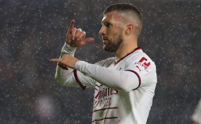 Be�ikta�, Milanl� y�ld�z i�in Fenerbah�e'ye rakip oldu