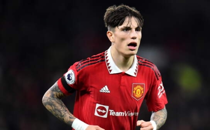 Manchester United'da Garnacho ile yeni s�zle�me