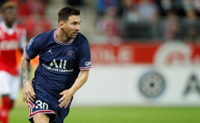 Messi ve Barcelona i�in transfer a��klamas�