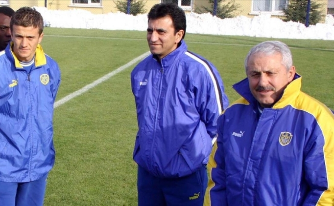 Komphela'dan eski hocas� Sak�p �zberk i�in ba�sa�l��� mesaj�