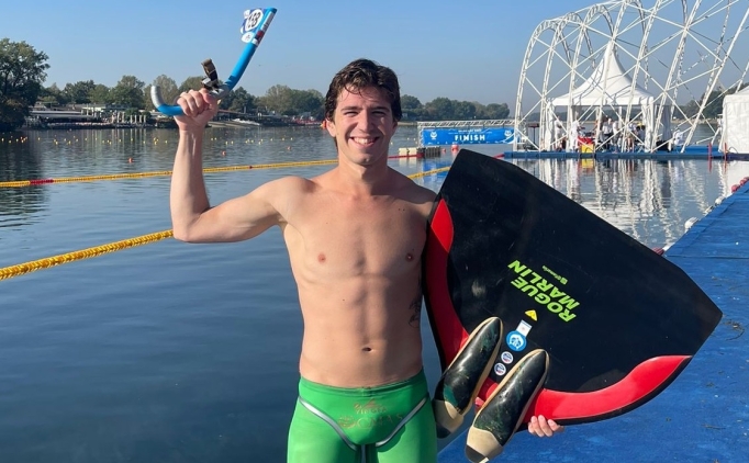 Milli y�z�c� Derin Toparlak'tan alt�n madalya!