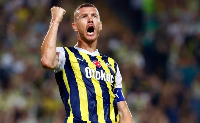 Dzeko'dan 11 sene sonra bir ilk