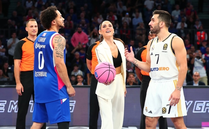 Anadolu Efes - Real Madrid ma�� Pembe Top ile ba�lad�!