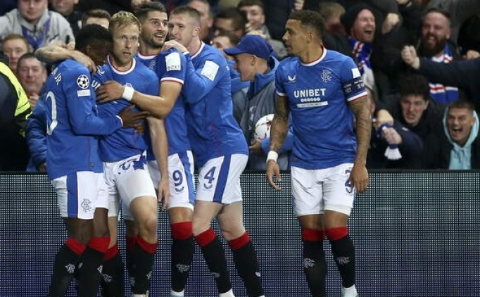 R�dvan Y�lmaz oynad�, Rangers 4 golle kazand�