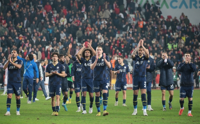 Fenerbah�e'de b�y�k tehlike; 9 isim s�n�rda