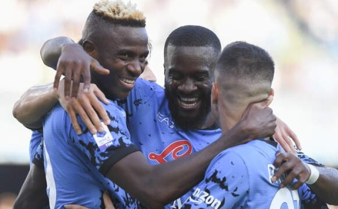 Lider Napoli, Osimhen ile rahat kazand�