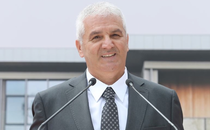 MHK Ba�kan� Sabri �elik istifa etti!