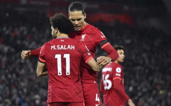 Liverpool, Muhammed Salah ile 3 puan kapt