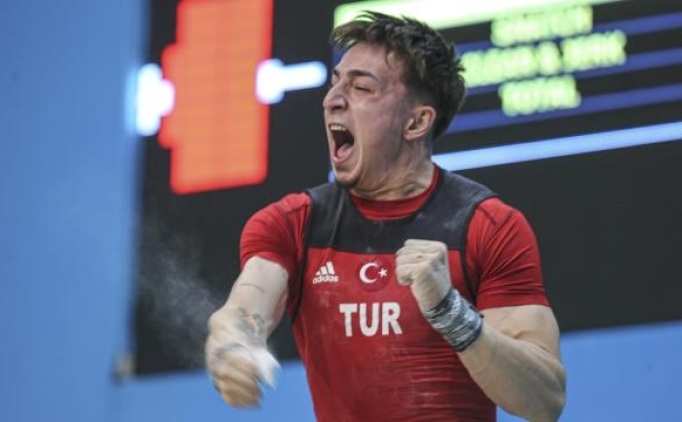 Yusuf Fehmi'den altn madalya!