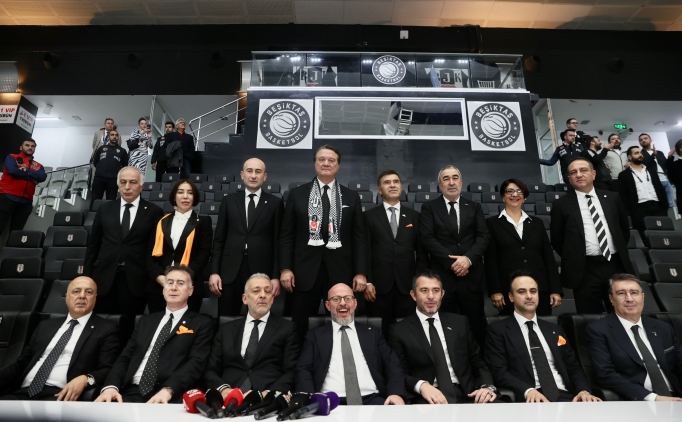 Be�ikta� y�netiminde istifa ger�ekle�ti