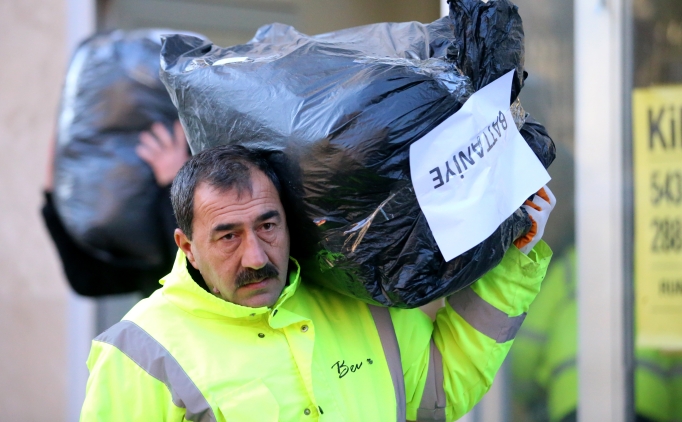 M�S�AD'dan afet b�lgesine i� makinesi ve temel ihtiya� maddesi yard�m�