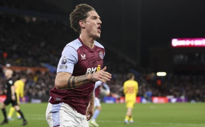 Aston Villa, liderlik �ans�n� ka��rd�