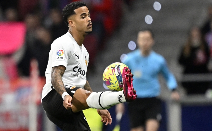 Valencial futbolcu Justin Kluivert'in evi soyuldu