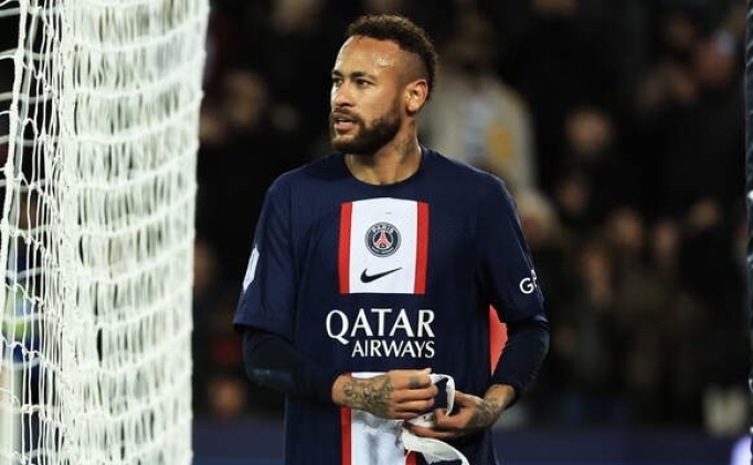 Neymar'dan PSG'ye k�t� haber!