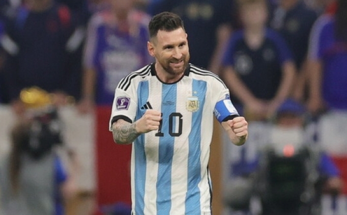 Messi, Arjantin formas�yla '100'ler kul�b�'ne girdi