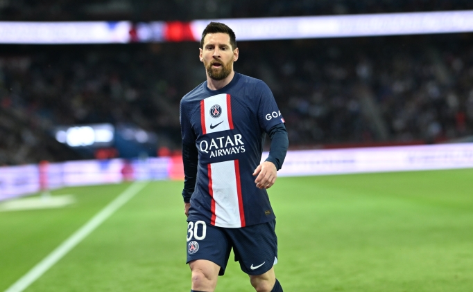 Messi, Ronaldo'yu geride bıraktı! 5 büyük ligin en golcüsü oldu