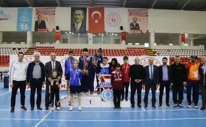 Masa Tenisi Minikler ve K���kler Federasyon Kupas� m�sabakalar� Amasya'da sona erdi