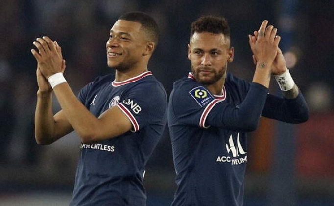 Mbappe'nin ayl�k maa�� dudak u�uklatt�