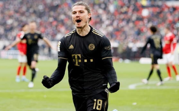 Manchester United, Bayern M�nih'ten ald�!