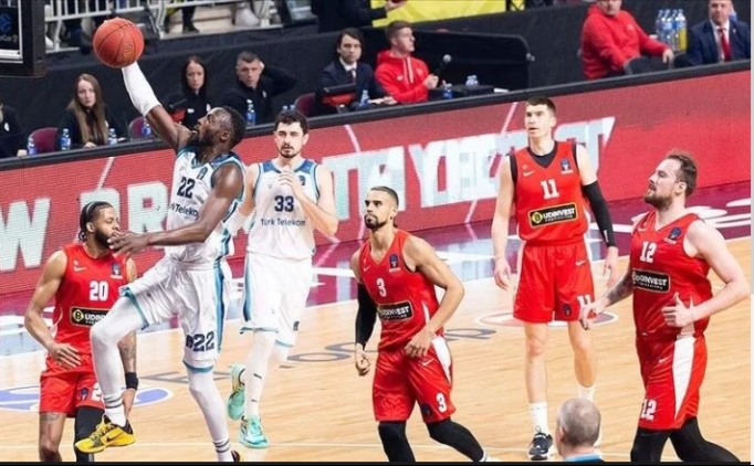 Basketbol Sper Ligi'nde 2. malar balyor