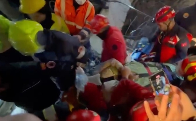 114. saatte enkazdan kurtar�ld�