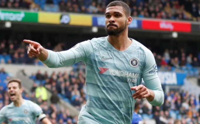 Milan yeni transferini a��klad�