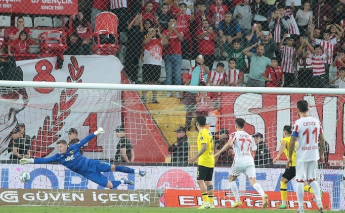 Antalyaspor'dan dikkat çekmek için özel forma