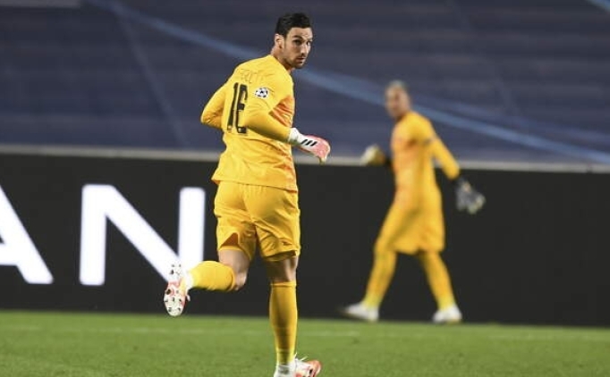 PSG kalecisi Sergio Rico, komadan ��kt�