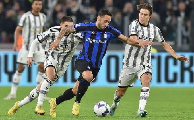 �alhano�lu: 'Inter'de kalmak istiyorum'