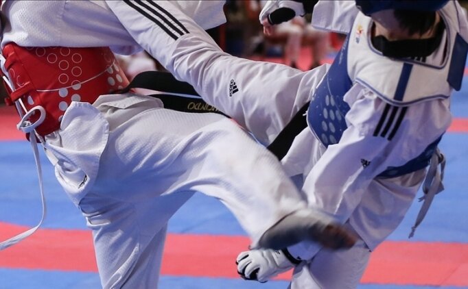 Tekvandocu Emre Kutalm�� Ate�li, D�nya �niversite Yaz Oyunlar�'nda �ampiyon oldu