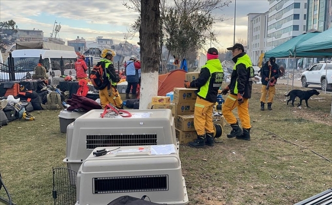 Tayvan'dan 44 ki�ilik arama kurtarma ekibi Ad�yaman'da