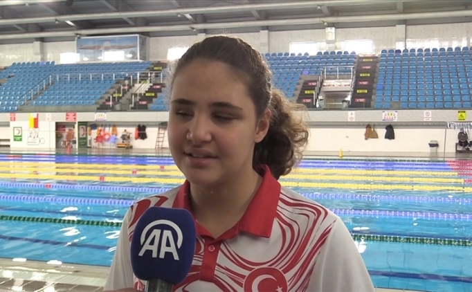 G�rme engelli y�z�c� Cemre yeni �ampiyonluklara kula� atmak istiyor