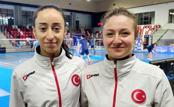 Milli badmintonculardan alt�n madalya