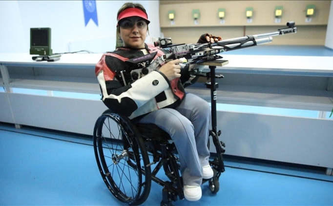 Paralimpik milli sporcudan bronz madalya