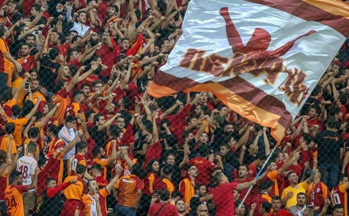 Galatasaray taraftar grubu 'ultrAslan'dan Filistin'e destek mesaj